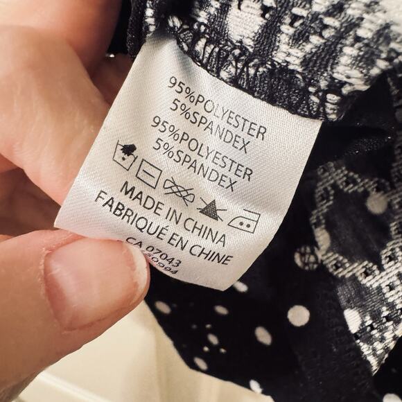 NWT BELLE by Belldini Black Polka Dot Blouse Peplum Top Flowy Casual Lasercut M - Picture 9 of 9